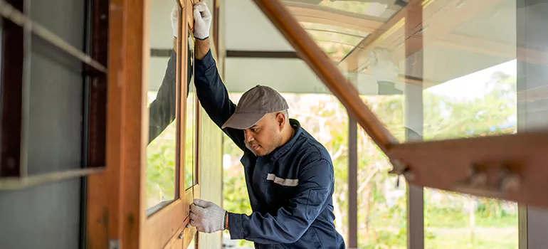 Double Hung Vinyl Window Sash Replacement in Ensley, FL